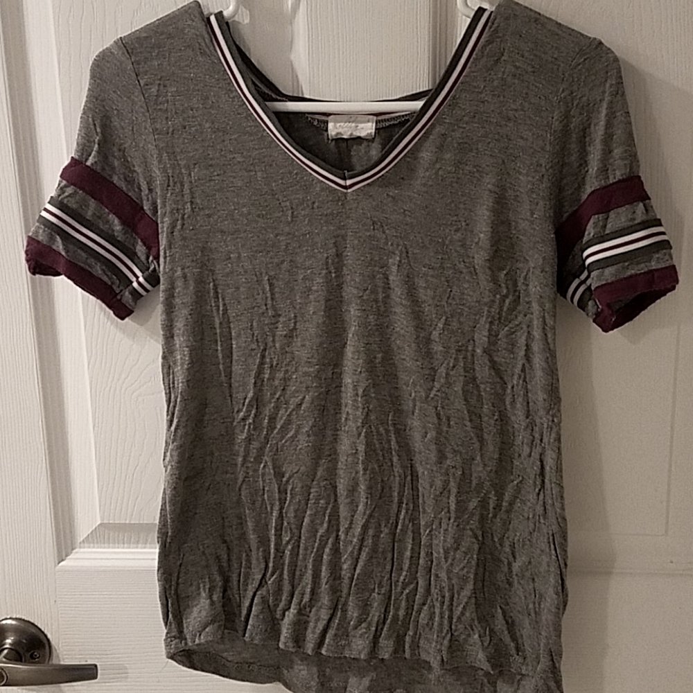 Grey- stripped sleeve tee